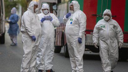 El infectólogo Eduardo López, que asesora al Gobierno por la pandemia de coronavirus, alertó que se ha relajado un poco la sociedad.