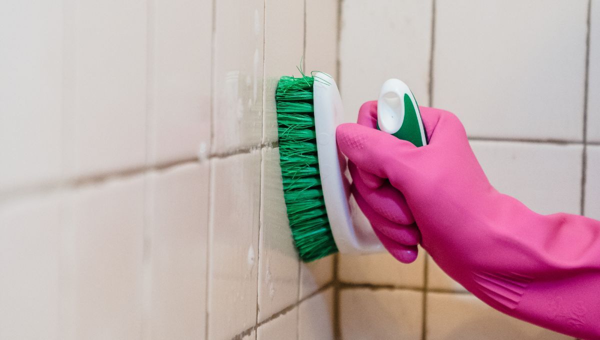 Este jabón lleva solo 3 ingredientes y sirve para limpiar el baño en profundidad