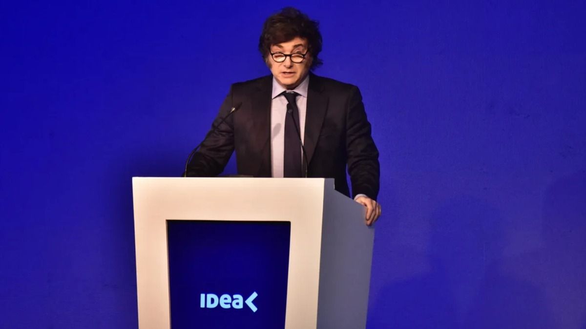 Javier Milei habló por primera vez ante el coloquio de IDEA. Javier Milei habló por primera vez ante el coloquio de IDEA.