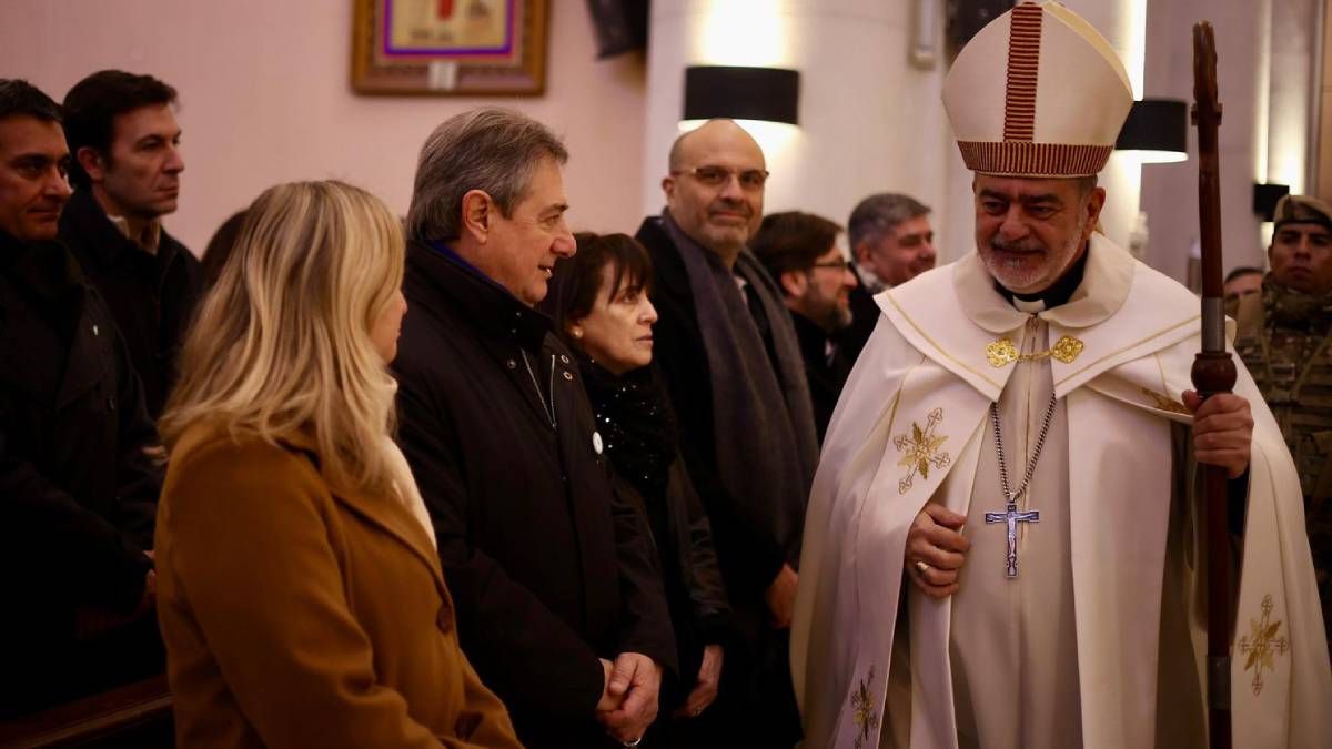 El obispo Carlos María Domínguez, el intendente de San Rafael, Omar Félix, y la vicegobernadora Hebe Casado.