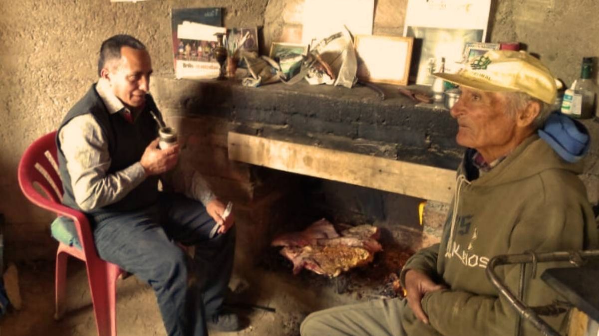 Evaristo Chicho Pérez es mucho más que agente sanitario. Médico