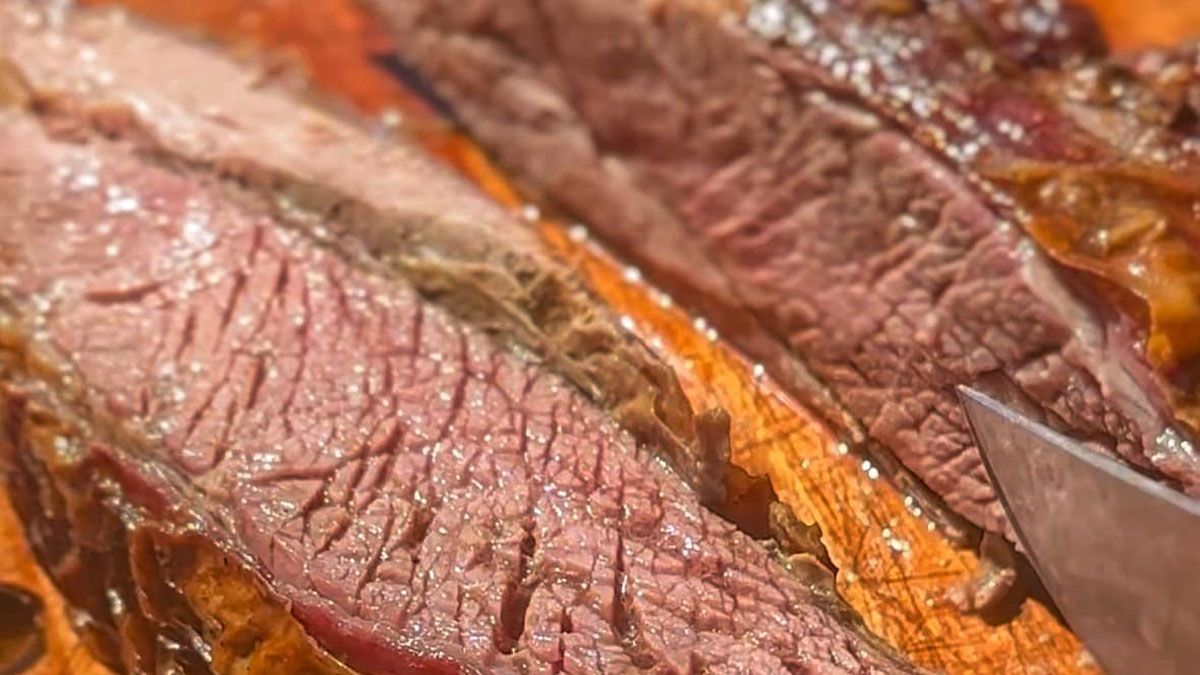 Los carniceros suelen quedarse con algunos cortes de carne poos conocidos para el asado.