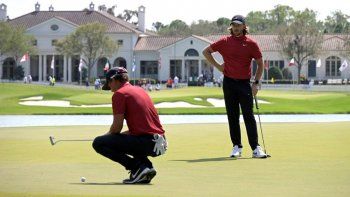 El PGA Tour se vistió de rojo en apoyo a Tiger Woods