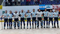 La Selección argentina de hockey sobre patines cayó ante Francia. Facu Navarro es el número 33.