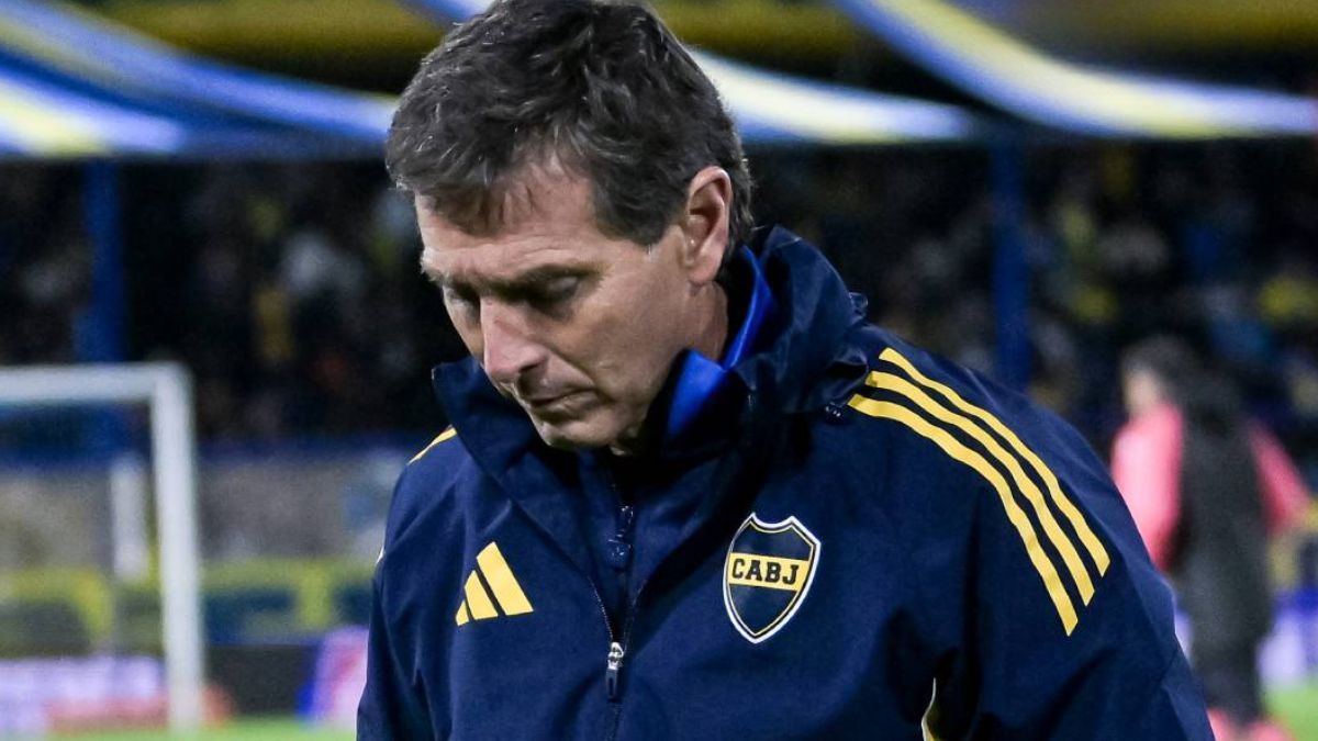 Claudio Úbeda se fue silbado de la Bombonera luego de la eliminación de Boca en la Libertadores.
