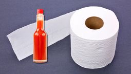 Un uso poco conocido del vinagre en el hogar.  Un uso poco conocido del vinagre en el hogar.