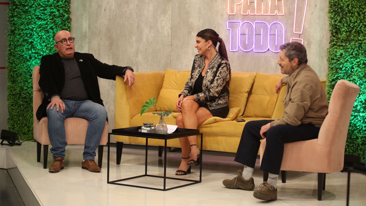 Montacuto y Gabrielli contaron sus inicios periodísticos y como fue su llegada a Radio Nihuil, que este martes cumple 64 años de vida en el aire de Mendoza.