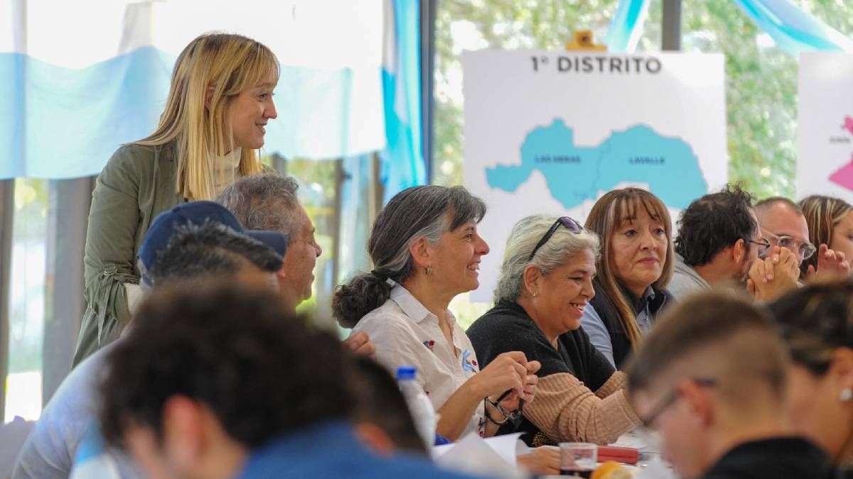 El kirchnerismo de Anabel Fernández Sagasti se mueve en tiempos electorales y reflota un partido político caduco. El kirchnerismo de Anabel Fernández Sagasti se mueve en tiempos electorales y reflota un partido político caduco.