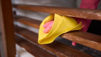 Cómo eliminar los rayones de los muebles de madera con un potente truco casero de 2 ingredientes Cómo eliminar los rayones de los muebles de madera con un potente truco casero de 2 ingredientes