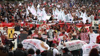 Miles de mexicanos volvieron a pedir justicia a dos años de la desaparición de los 43 estudiantes