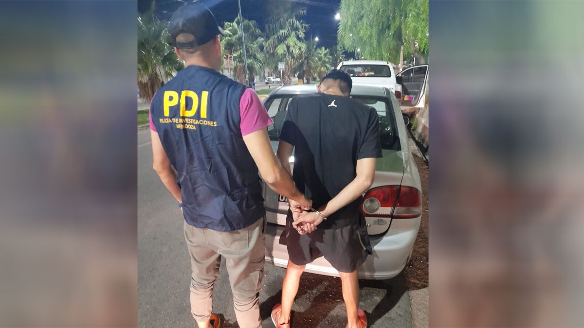 La Policía siguió los pasos del Chivito Sánchez, de 19 años, y lo atraparon en Godoy Cruz.