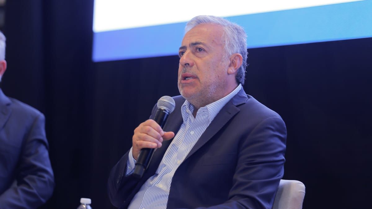 Cornejo destacó la necesidad de crear un hub financiero en la Bolsa de Comercio de Mendoza. Cornejo destacó la necesidad de crear un hub financiero en la Bolsa de Comercio de Mendoza.