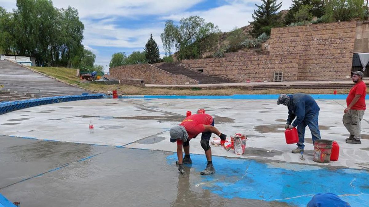 Con el armado de escenarios y trabajos de infraestructura comenzó la puesta a punto del anfiteatro Frank Romero Day para la Fiesta Nacional de la Vendimia 2023.