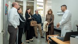 El equipo médico del Hospital Universitario presentó las funcionalidades de la nueva tecnología incorporada, destacando su aporte al diagnóstico y seguimiento de pacientes neurológicos.
