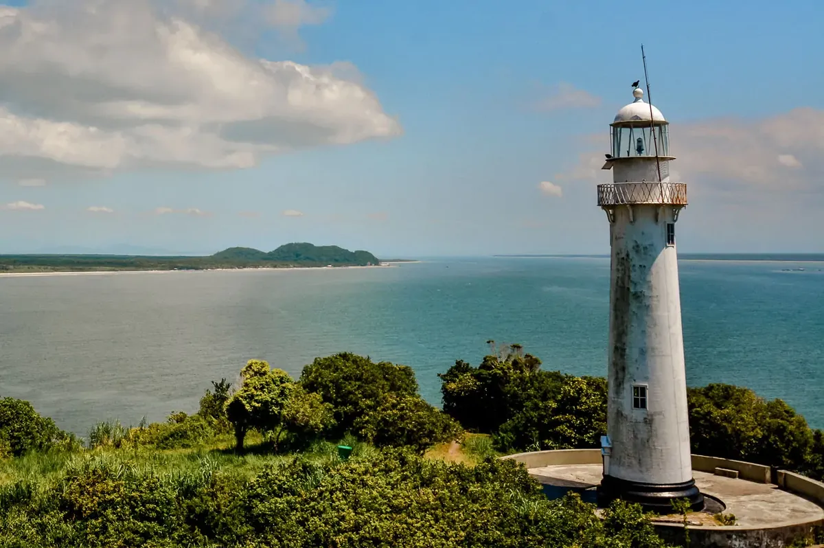 El faro de Ilha do Mel es uno de los puntos más visitados. Imagen: Visit Brasil. El faro de Ilha do Mel es uno de los puntos más visitados. Imagen: Visit Brasil.