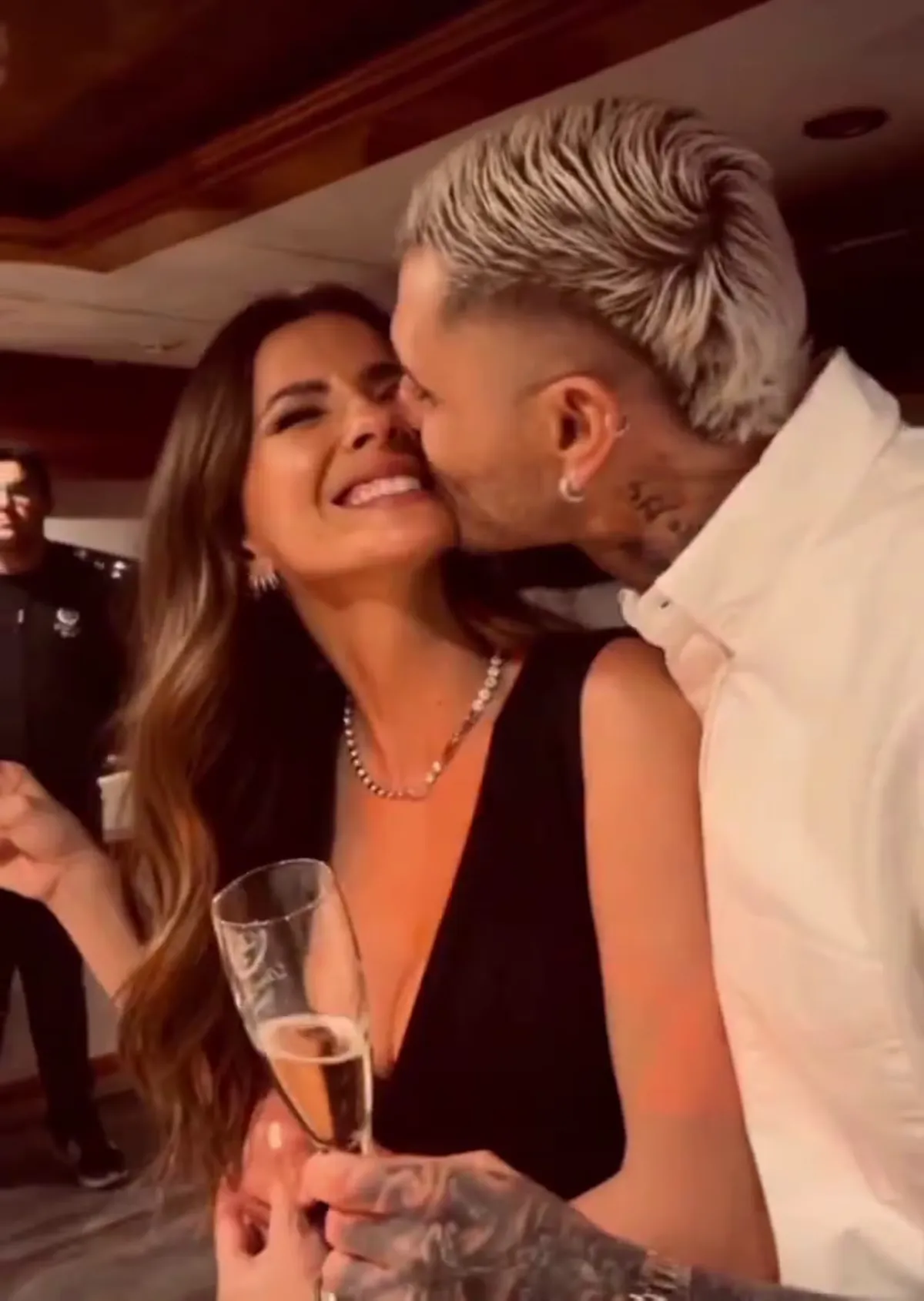 Mauro Icardi y la China Suárez más enamorados que nunca. Mauro Icardi y la China Suárez más enamorados que nunca.