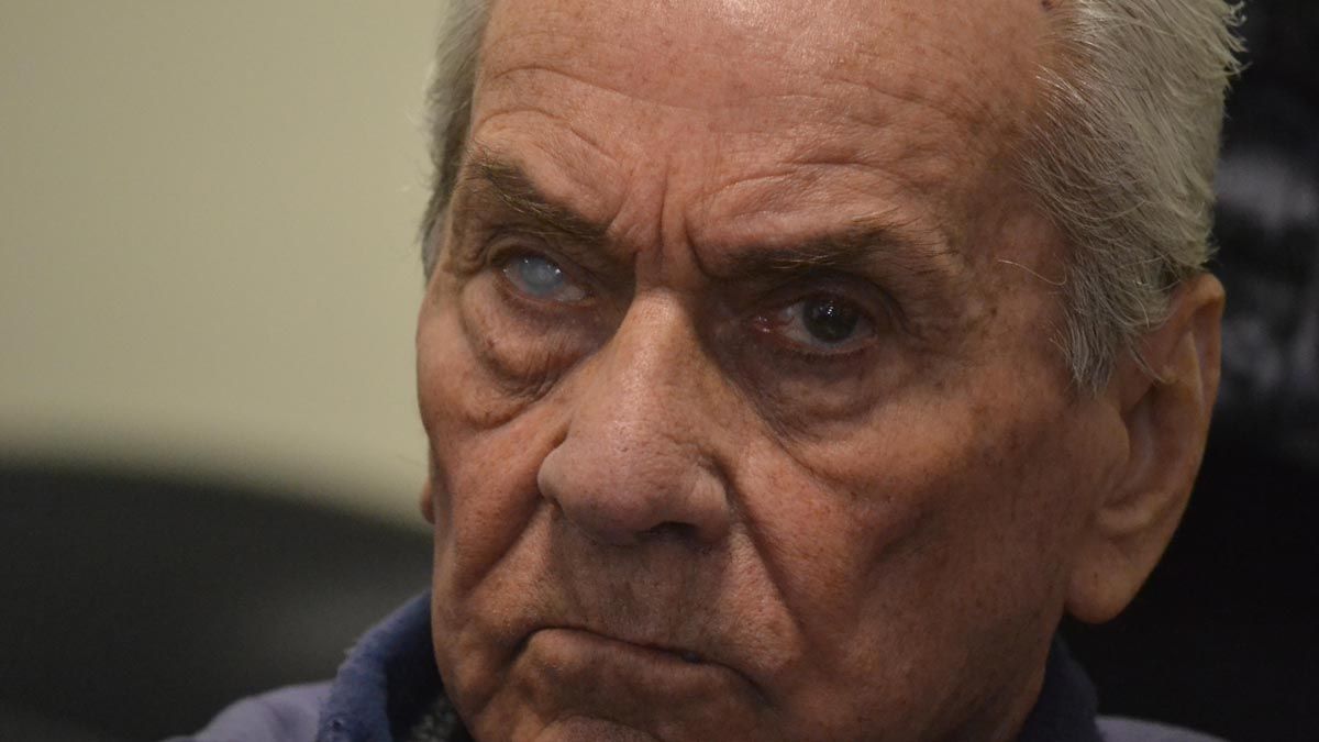 El cura Corradi tiene 84 años y cumple condena a 42 años de prisión por abusos sexuales en Mendoza.