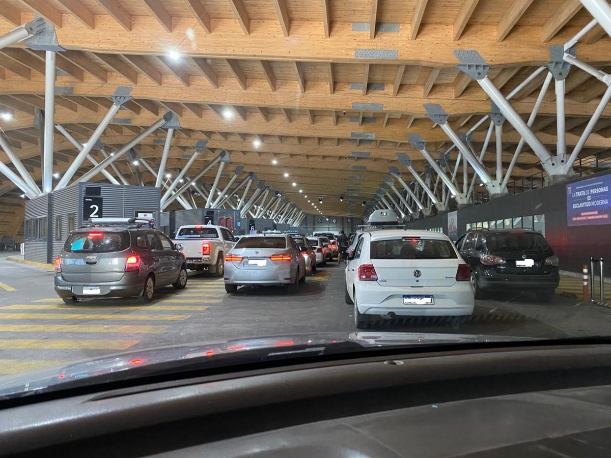 Se espera que cientos de argentinos crucen a Chile este fin de semana largo. Se espera que cientos de argentinos crucen a Chile este fin de semana largo.