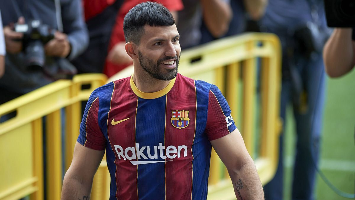 El Kun Agüero recibió un hondazo desde la Argentina