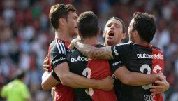Tremenda goleada de Newells: se recuperó y derrotó 5 a 0 a Racing