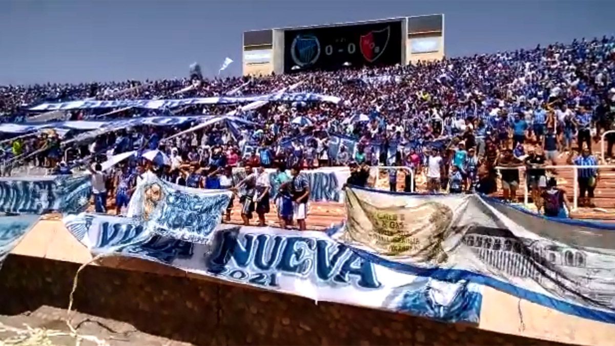 Explotó la popular Sur del Malvinas con la Banda del Expreso