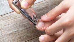 Diferentes creencias desaconsejan cortarse las uñas los viernes por la noche.