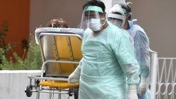 Coronavirus: gremio de médicos pidió al Presidente que cobren el bono 120.000 trabajadores más