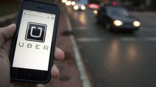 Uber asegura que es legal en Argentina y que no es ni remis ni taxi