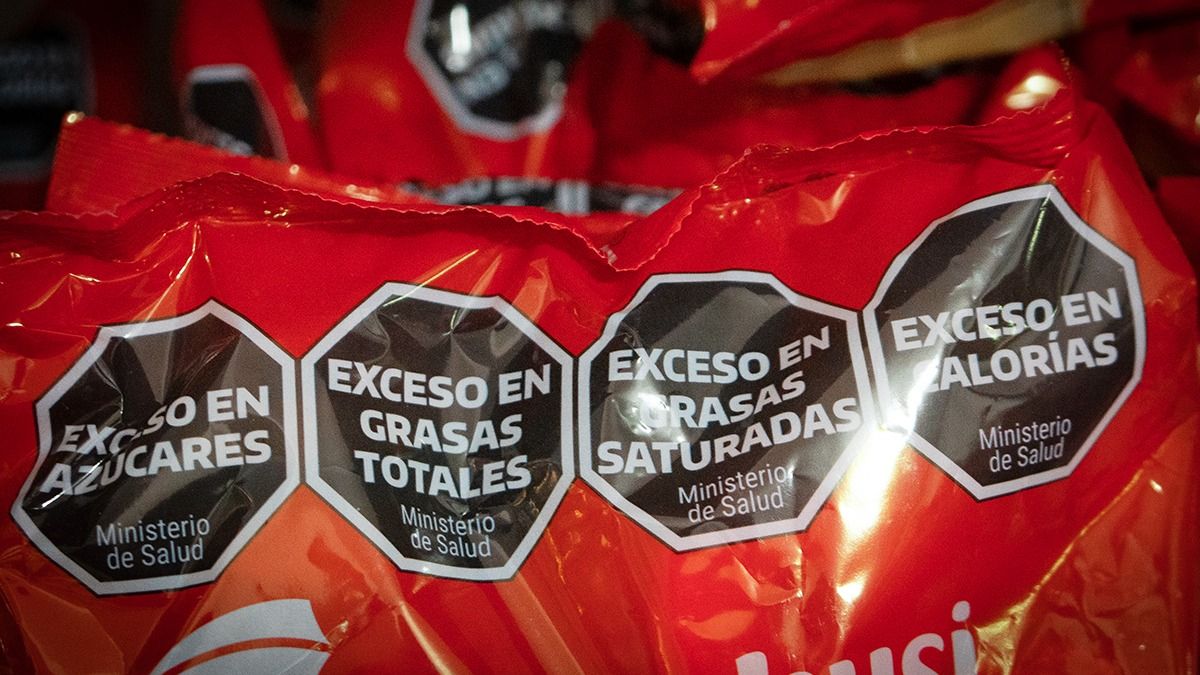 Incentivar a las empresas a evitar más agregados, uno de los objetivos de la ley de etiquetado frontal . Archivo.