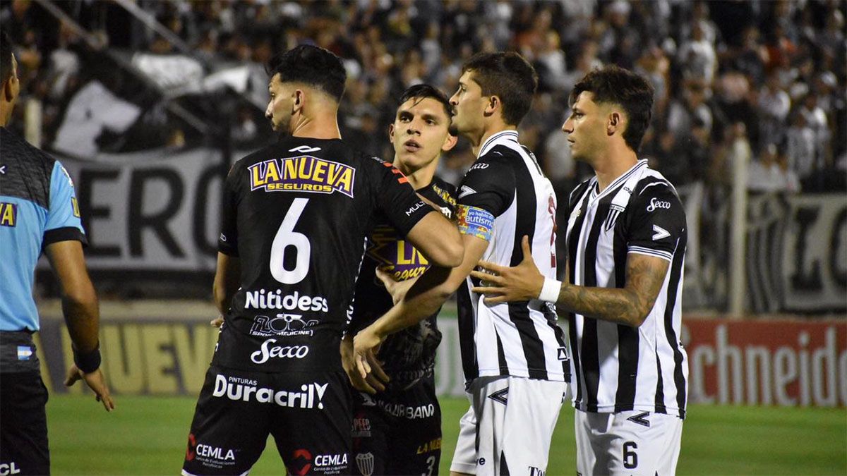 Visita a Pico Football Club – Club de y Esgrima La Plata