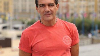 Antonio Banderas anunció que tiene coronavirus en su cumpleaños número 60
