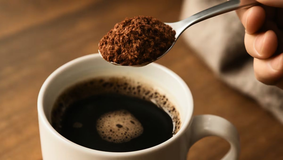 Colocar una cucharada de cacao en el café puede ser beneficioso