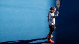 Federer sigue a paso firme