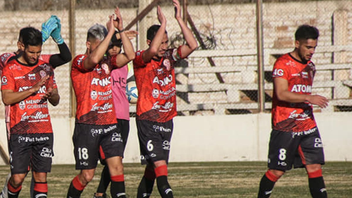 Huracán Las Heras quiere quebrar la mala racha en su estadio