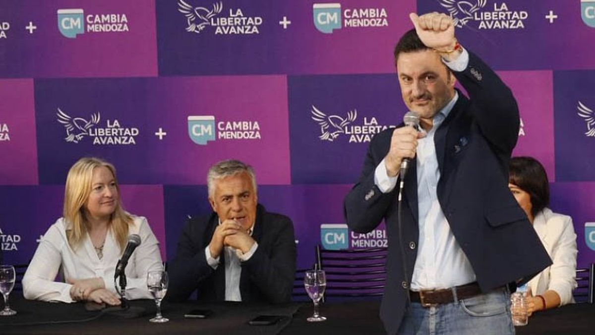 La semana próxima podría definirse cómo se mueve el tablero de la UCR tras la salida de Luis Petri. La semana próxima podría definirse cómo se mueve el tablero de la UCR tras la salida de Luis Petri.