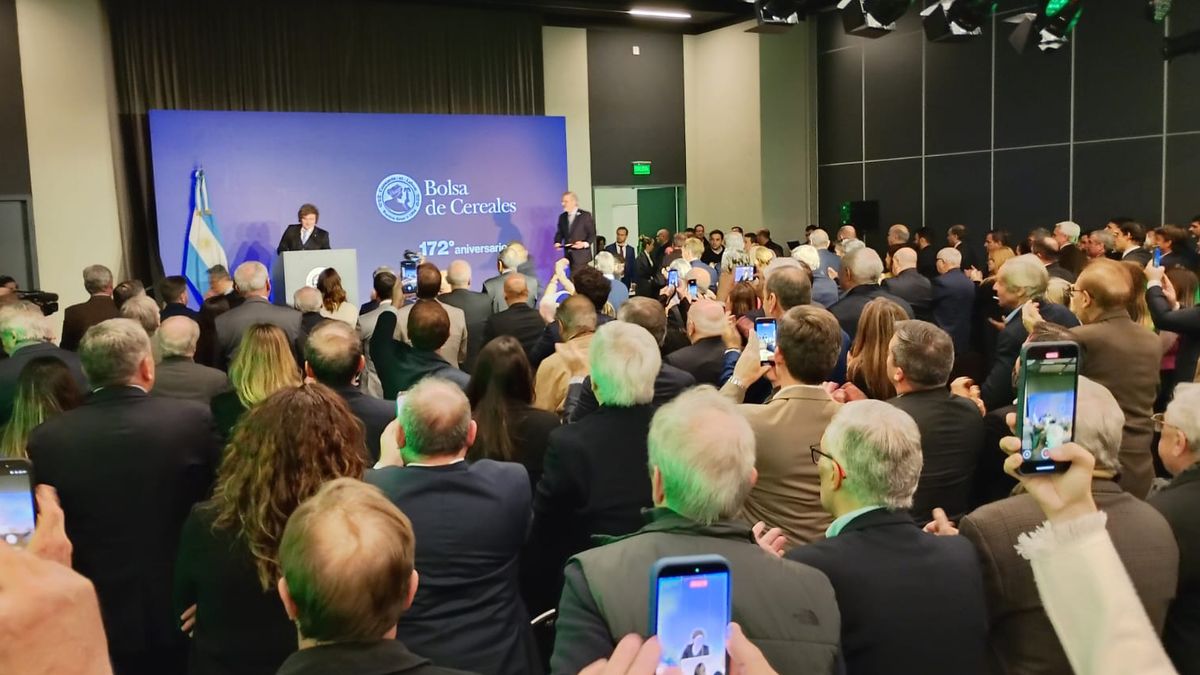 Javier Milei habló ante empresarios del sector del campo. Javier Milei habló ante empresarios del sector del campo.