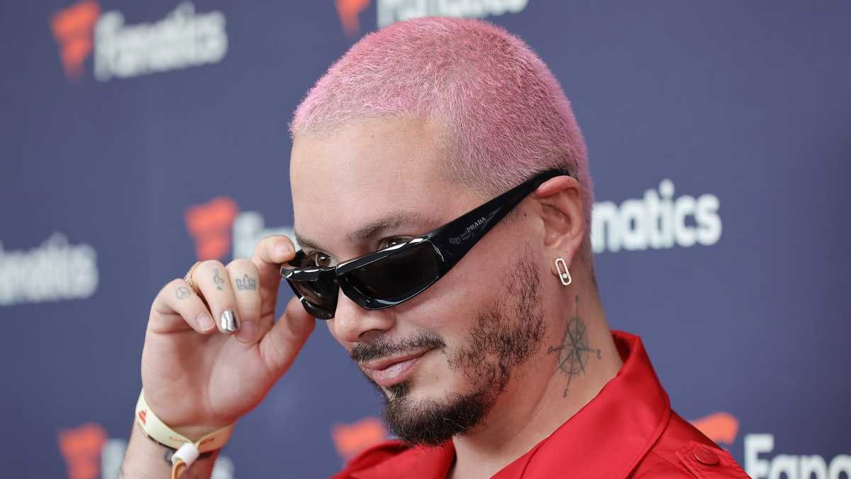 El cantante colombiano J. Balvin dirá presente en la fiesta de apertura del Mundial Qatar 2022.