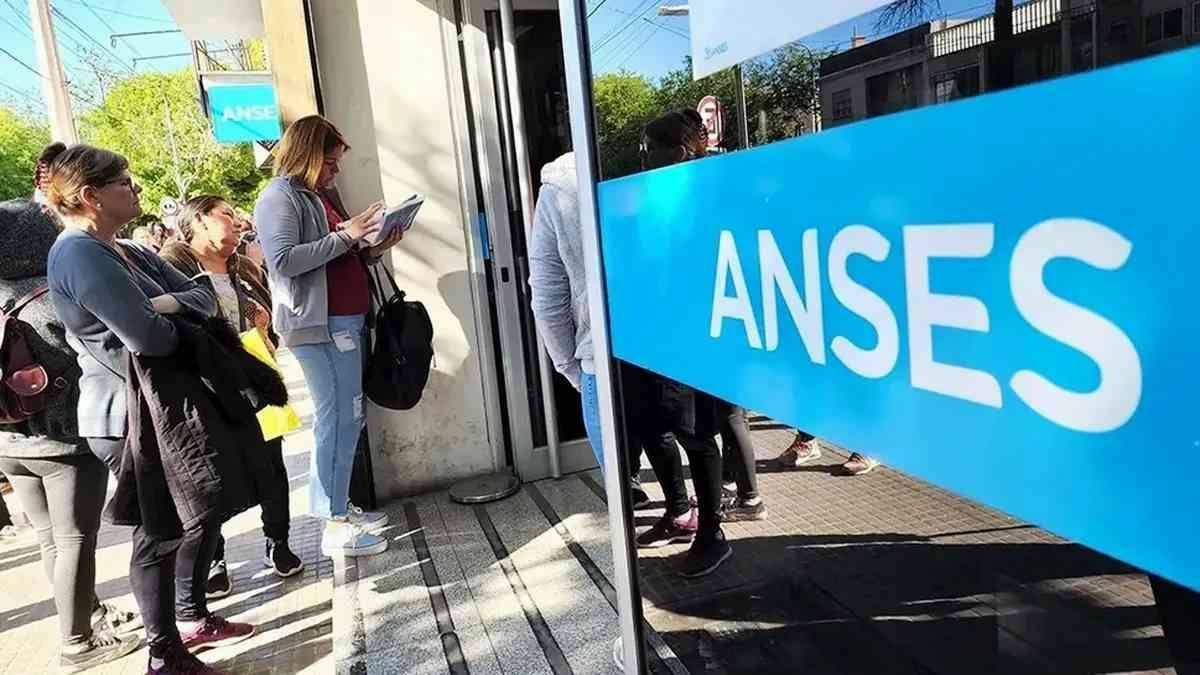 Calendario de pagos ANSES: quiénes cobran hoy martes 17 de junio