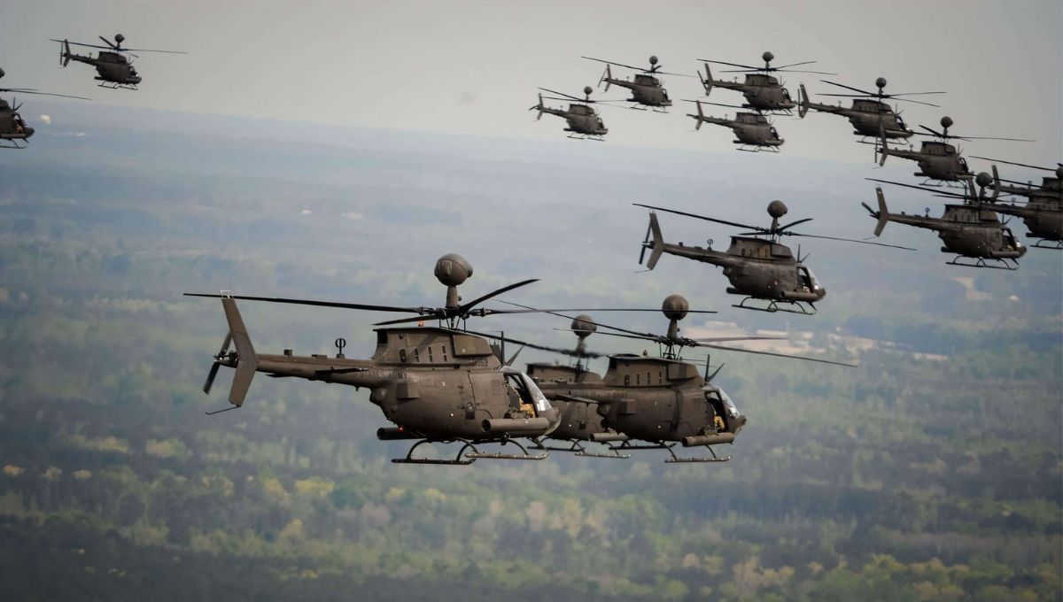 Estados Unidos despliega 32 helicópteros y rompe récord en mayor formación militar