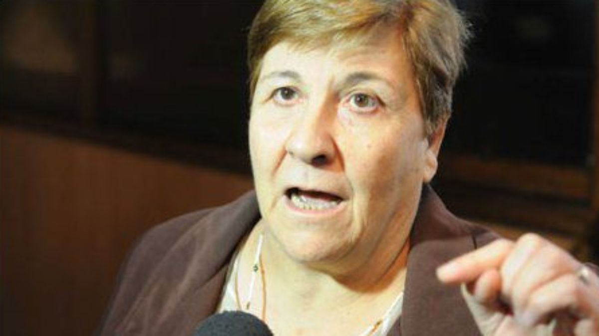 La titular de AMPROS denunció falta de información sobre la vacuna que se aplicará -en un primera fase- a los profesionales de la salus en Mendoza.