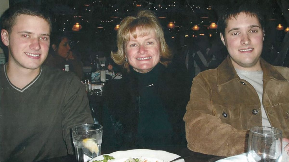 La última foto con vida de parte de la familia. La última foto con vida de parte de la familia.