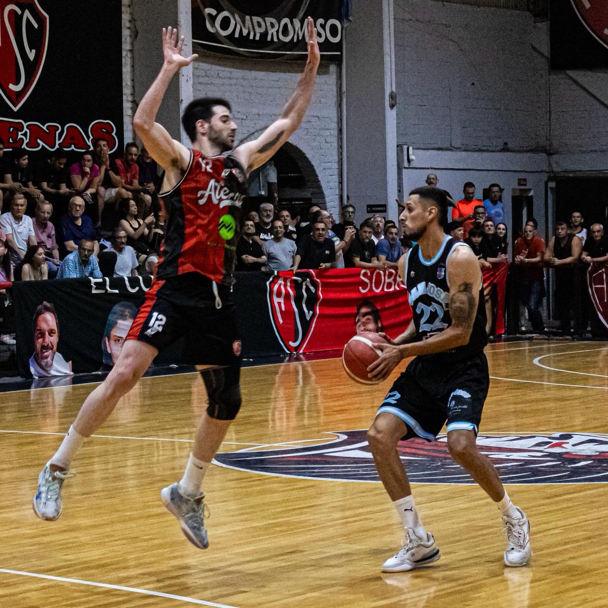 Rodrigo Funes marc&oacute; 12 triples. A los libros.