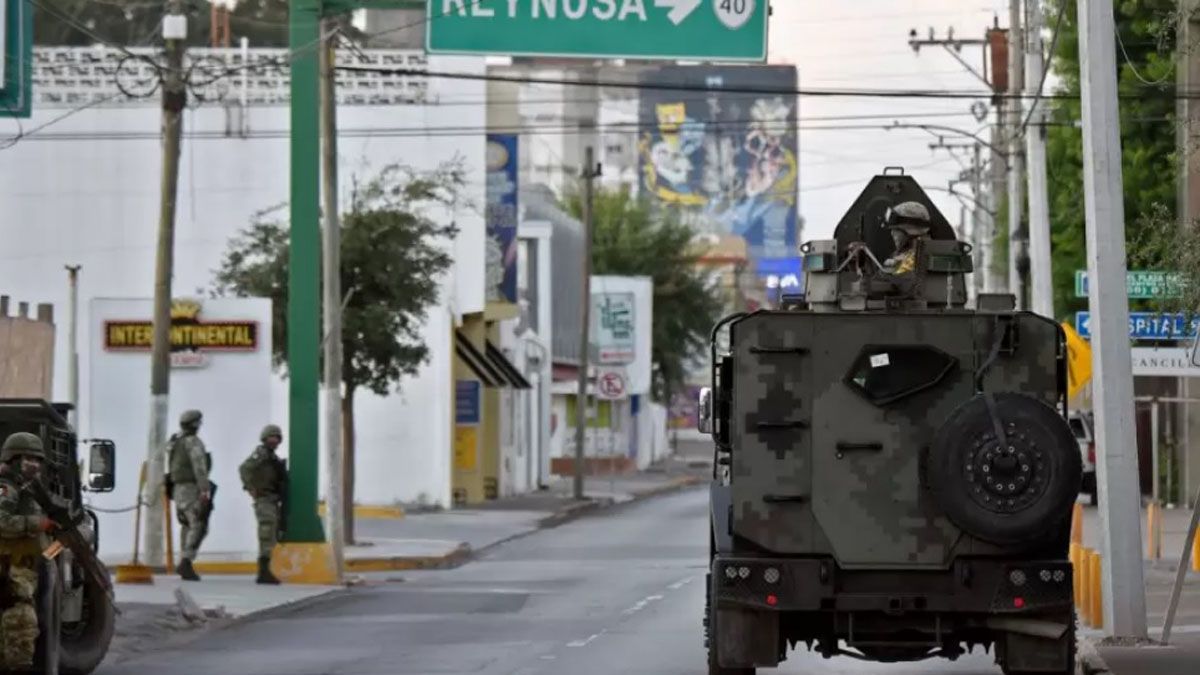 Efectivos del ejército mexicano y de Estados Unidos, con investigadores del FBI buscan a los cuatro estadounidenses secuestrados en México