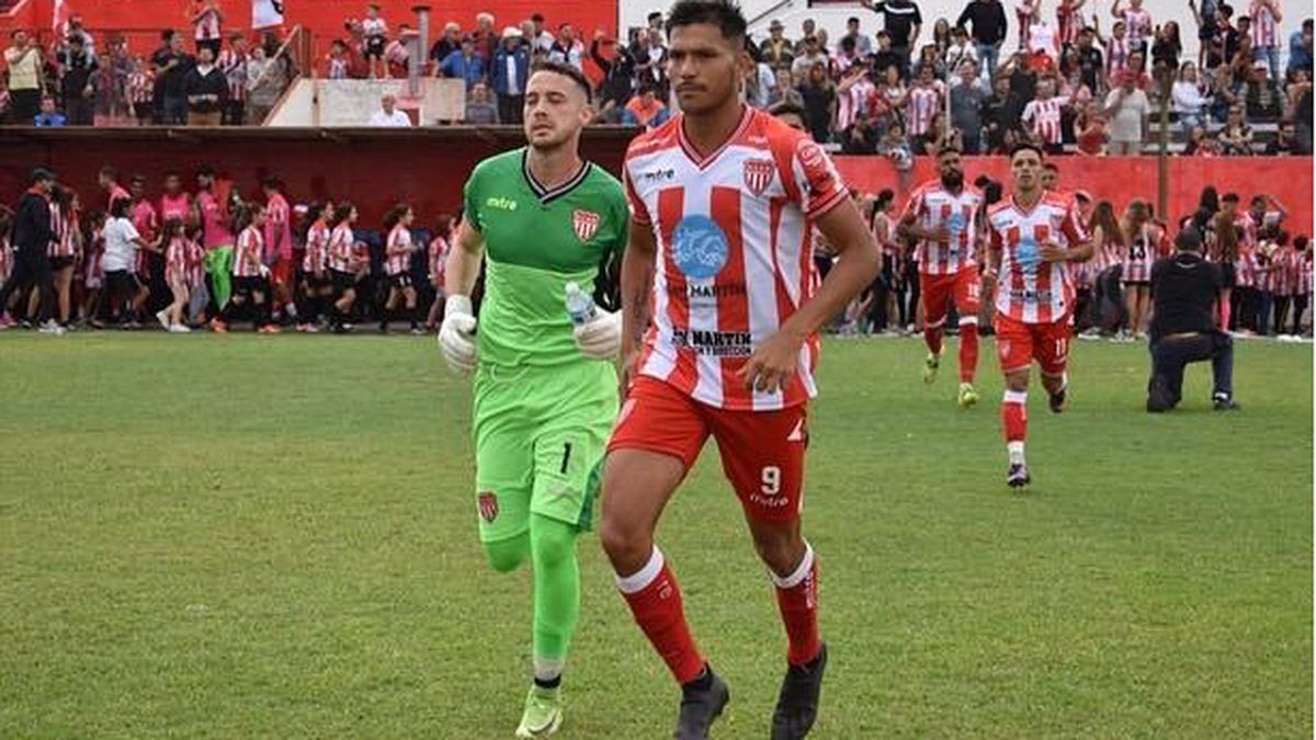 El delantero Marcelo Arguello llegó procedente del Deportivo Merlo a San Martín.