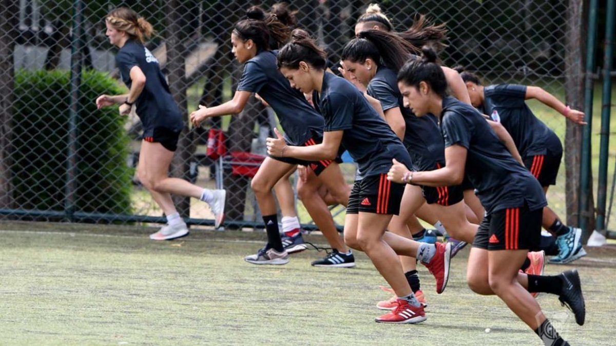 Retrasan los entrenamientos del fútbol femenino por la situación SANITARIA.