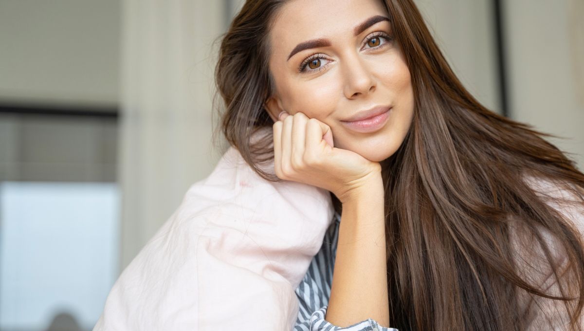 Apoyar la barbilla sobre las manos no es una casualidad. La psicología tiene varios análisis sobre ese gesto tan repetido. Apoyar la barbilla sobre las manos no es una casualidad. La psicología tiene varios análisis sobre ese gesto tan repetido.