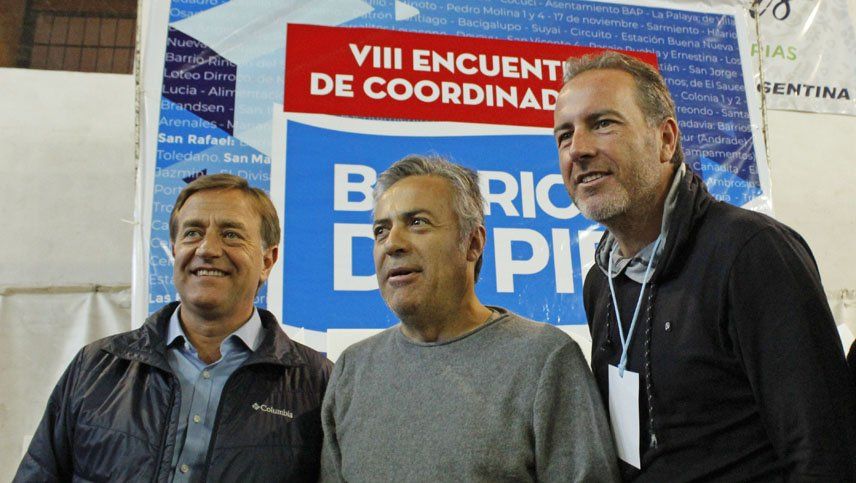 Cornejo y Suarez participaron del congreso de Barrios de Pie