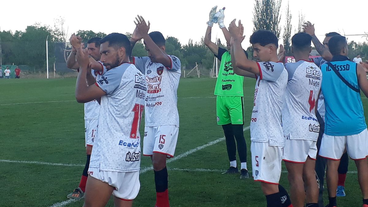 FADEP goleó 4 a 0 a Andes Talleres y se metió en la siguiente etapa del torneo.
