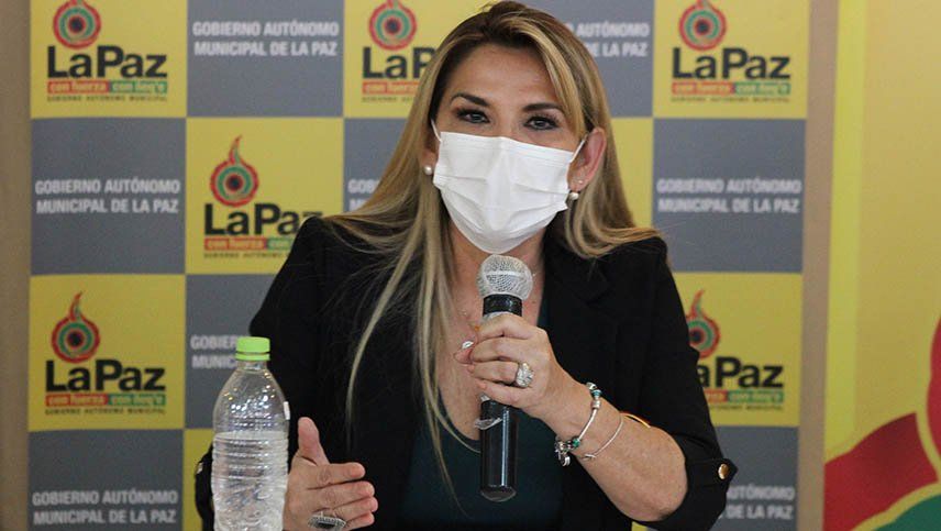 La presidenta interina de Bolivia tiene coronavirus: Me siento bien, aseguró