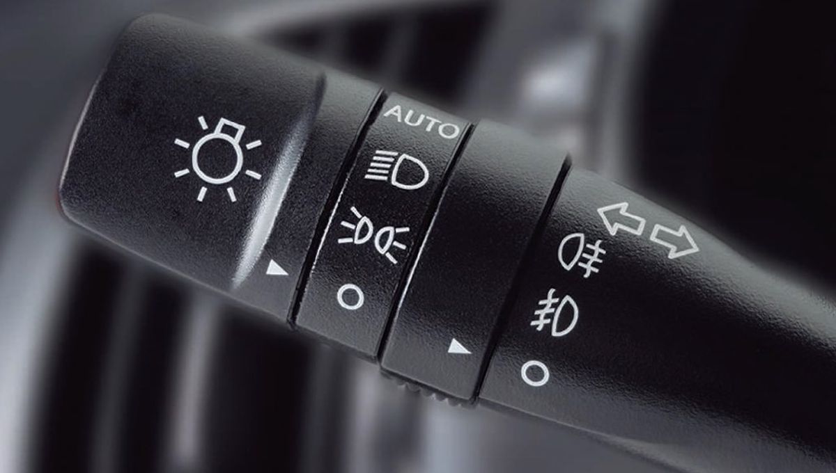 Test de conducir para poner a prueba tus conocimientos: cuándo se usa correctamente cada luz del auto